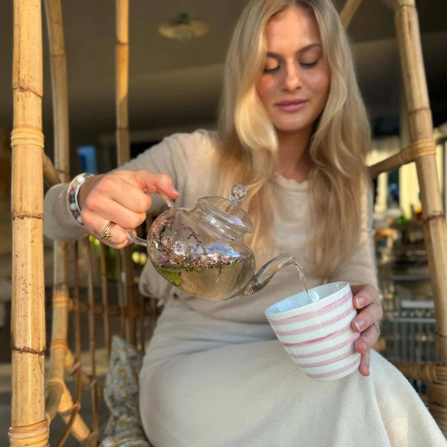 Glas tekande med filter